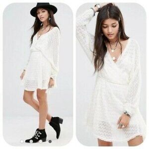 Free People Dress Women's Snug Bug Ivory V Neck Long Sleeve Wrap Knit dress Size